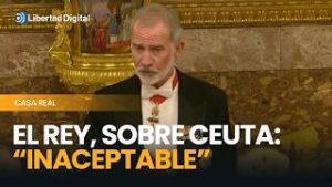 Felipe VI condena la invasión en Ceuta ante Sánchez y Macron: «Inaceptable»